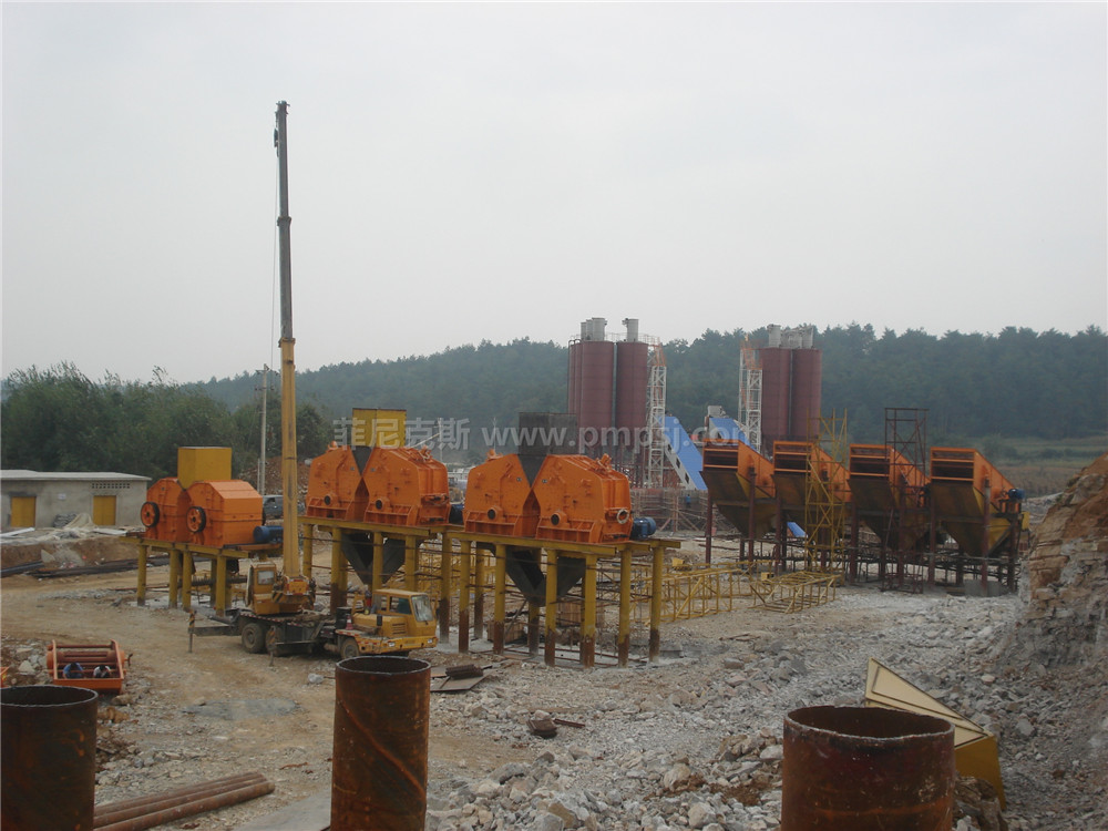 Crusher in sand and gravel production line